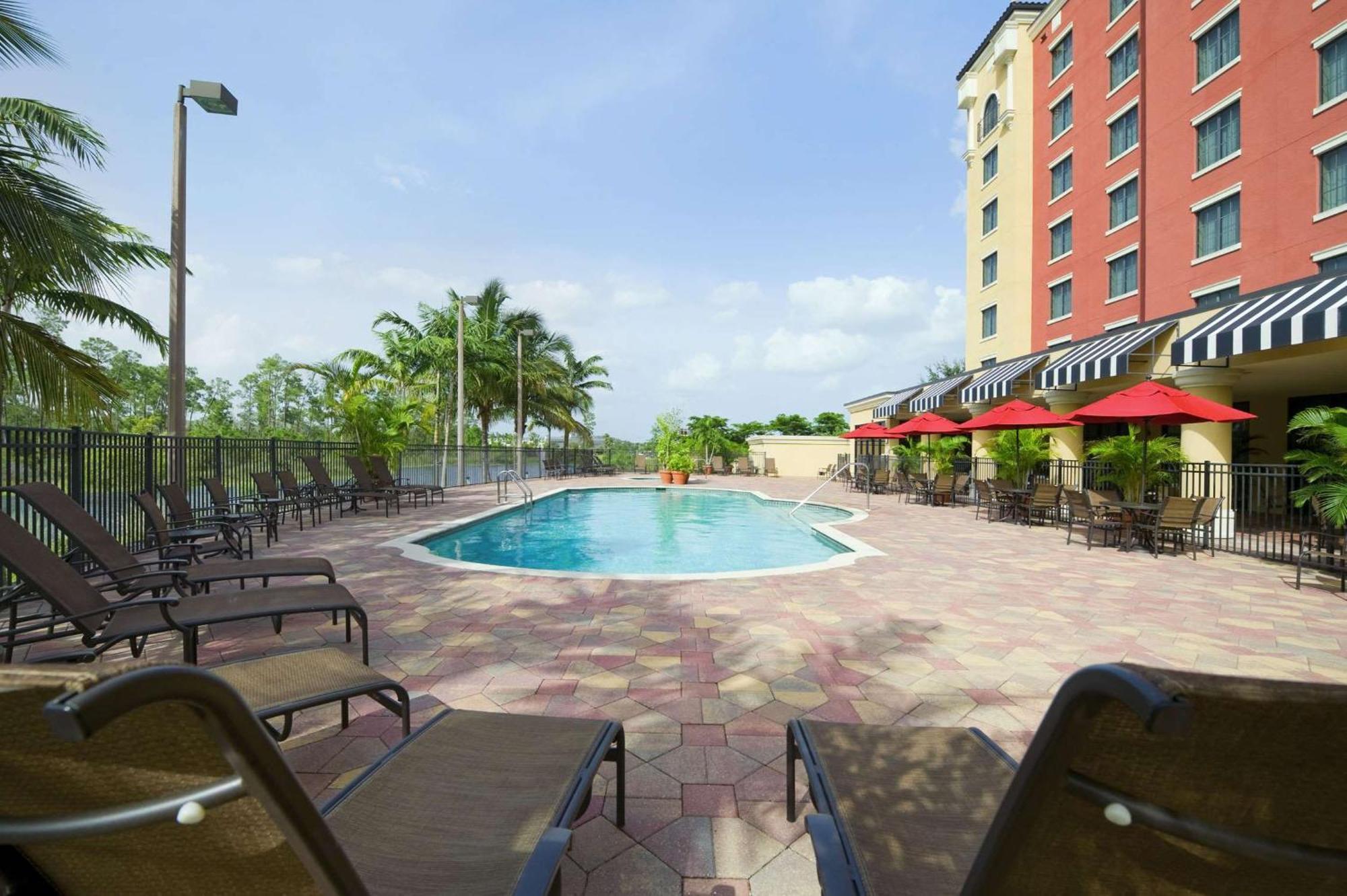Embassy Suites Fort Myers - Estero Zewnętrze zdjęcie