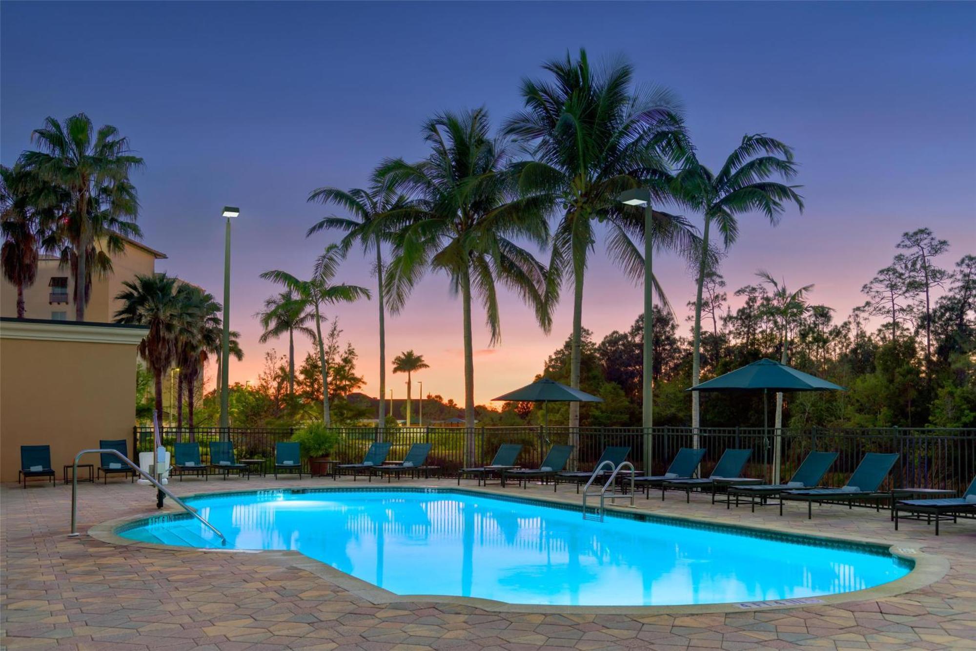 Embassy Suites Fort Myers - Estero Zewnętrze zdjęcie