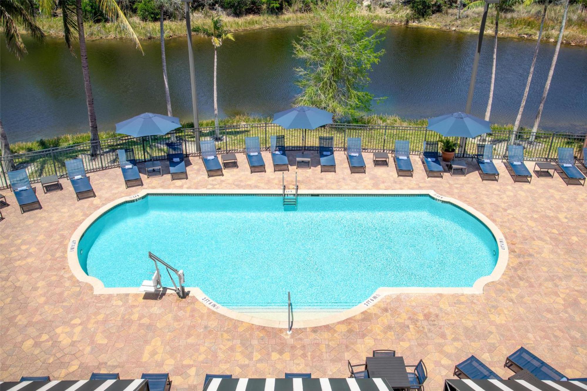 Embassy Suites Fort Myers - Estero Zewnętrze zdjęcie