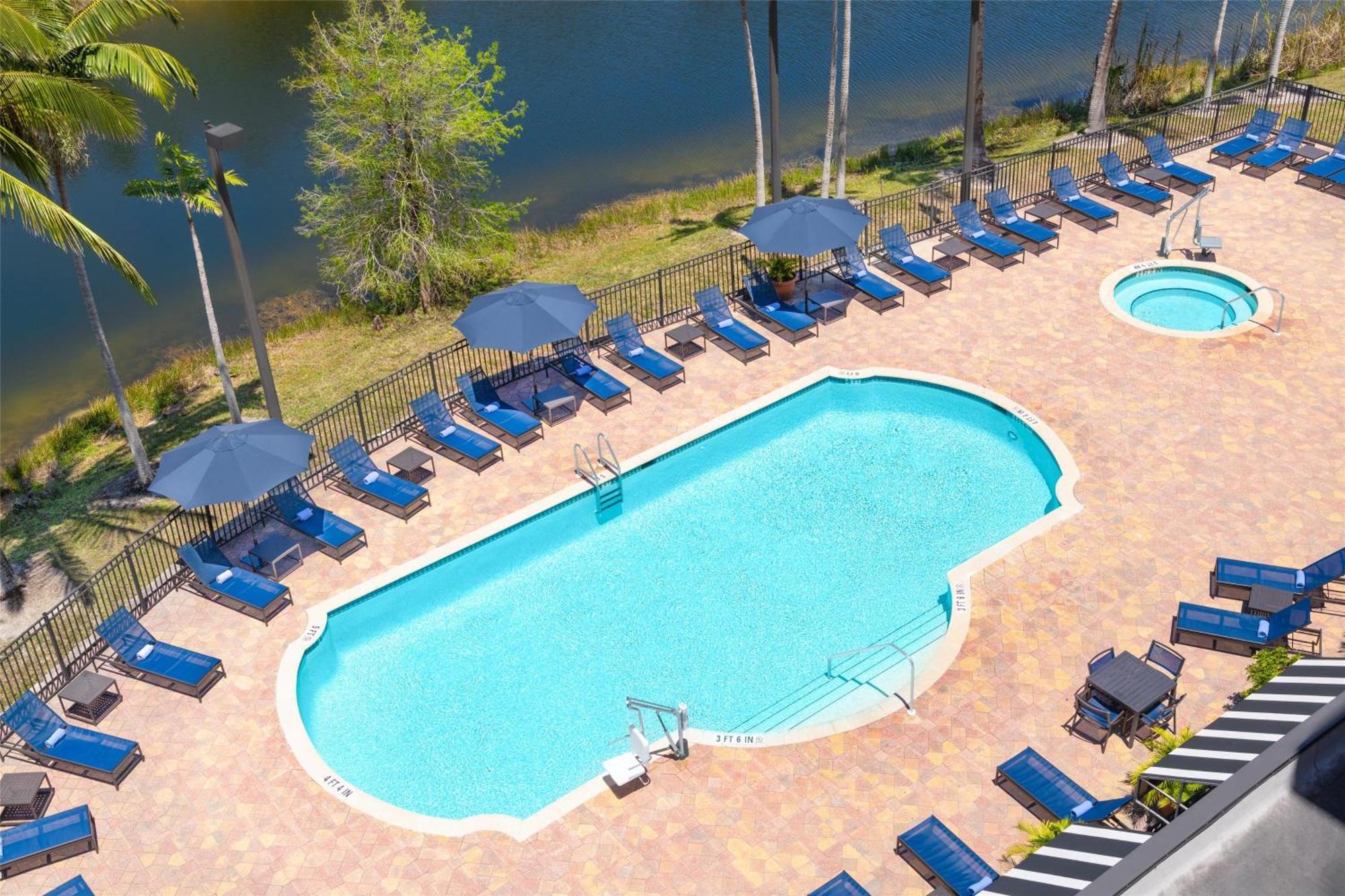 Embassy Suites Fort Myers - Estero Zewnętrze zdjęcie